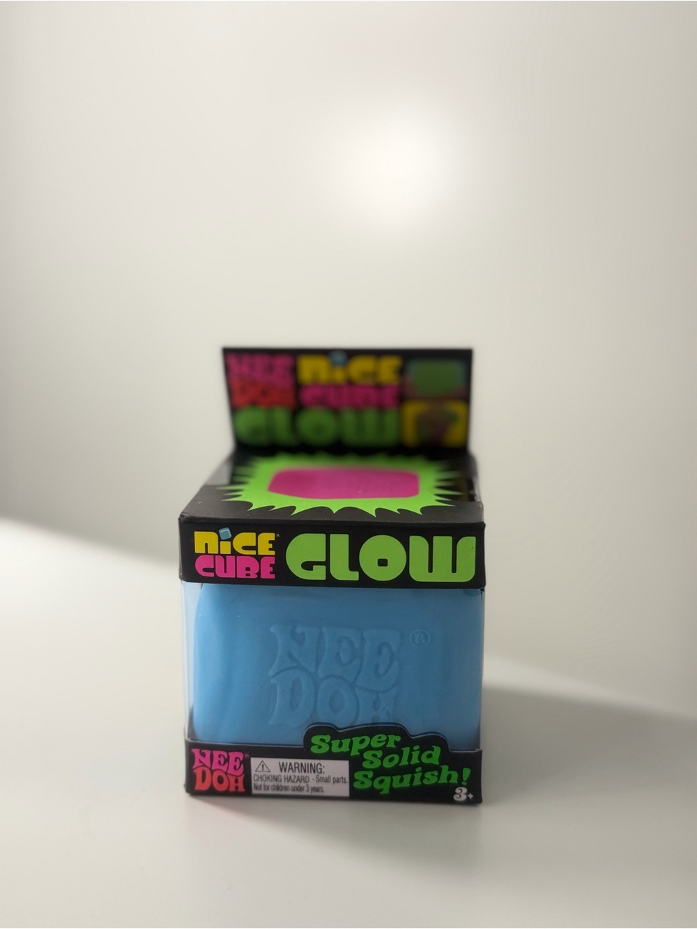 Nice Cube Glow Super Solid Squish - Blue